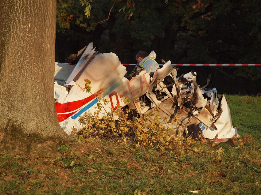 Kleinflugzeug abgestuerzt Sankt Augustin Meindorf P280.JPG